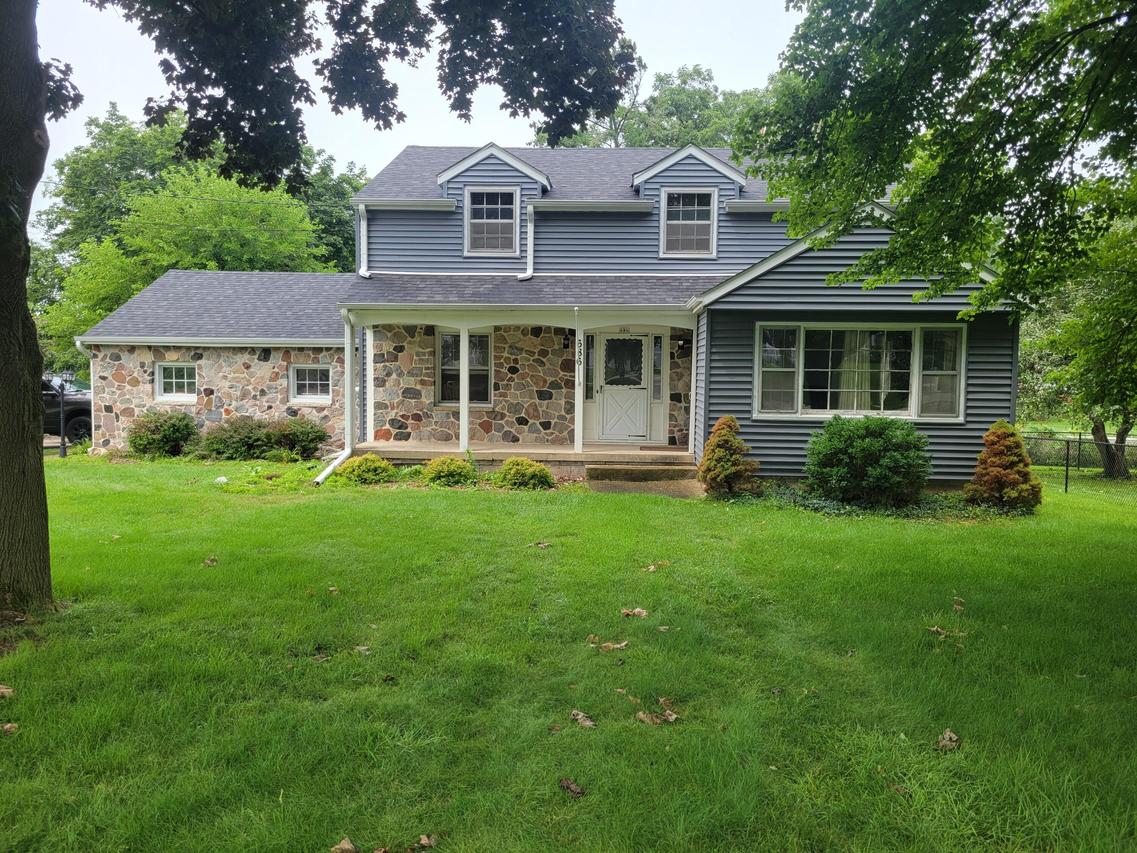 686 S Concord Rd, Oconomowoc, WI 53066