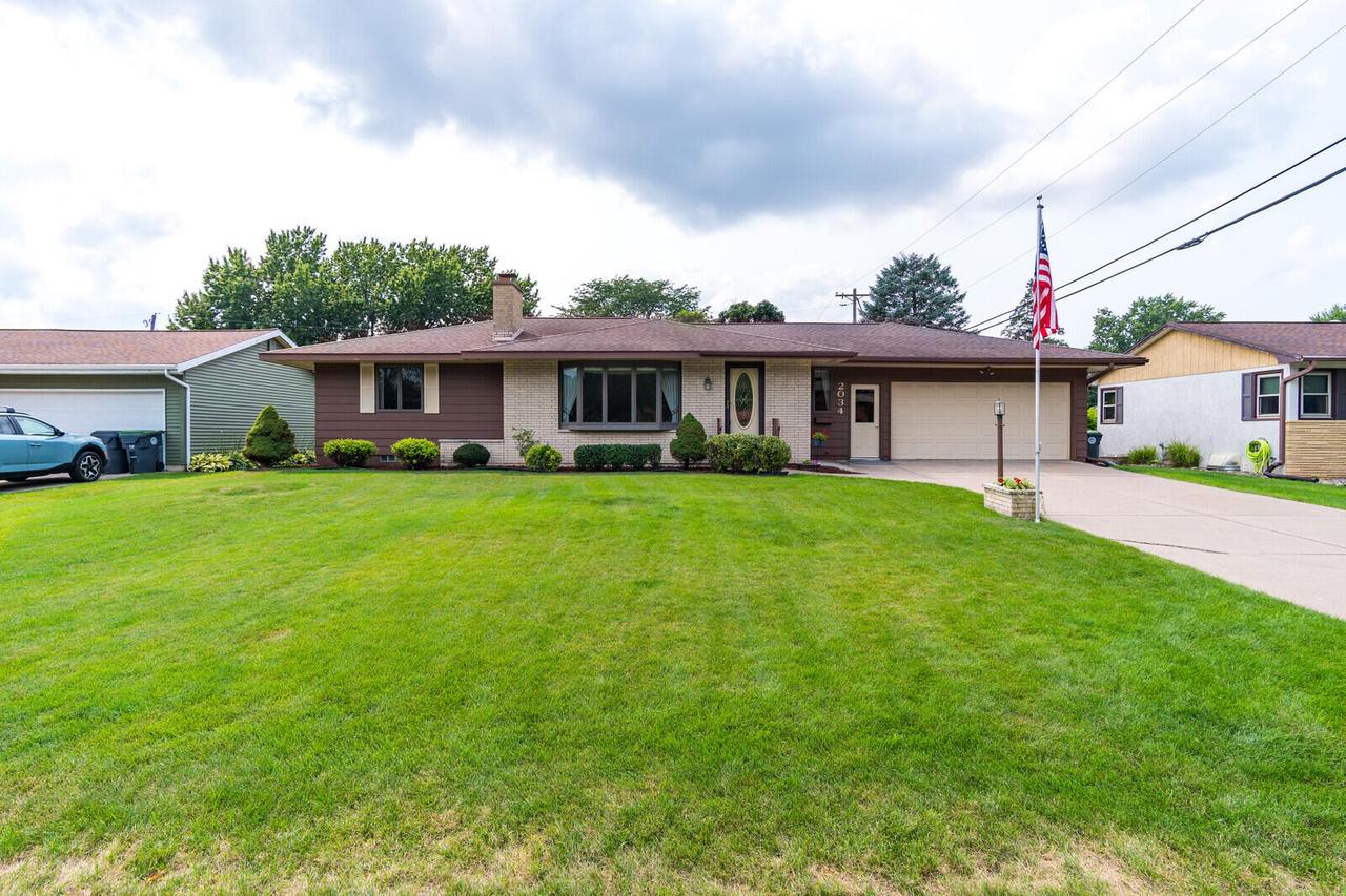 2034 32nd St, La Crosse, WI 54601