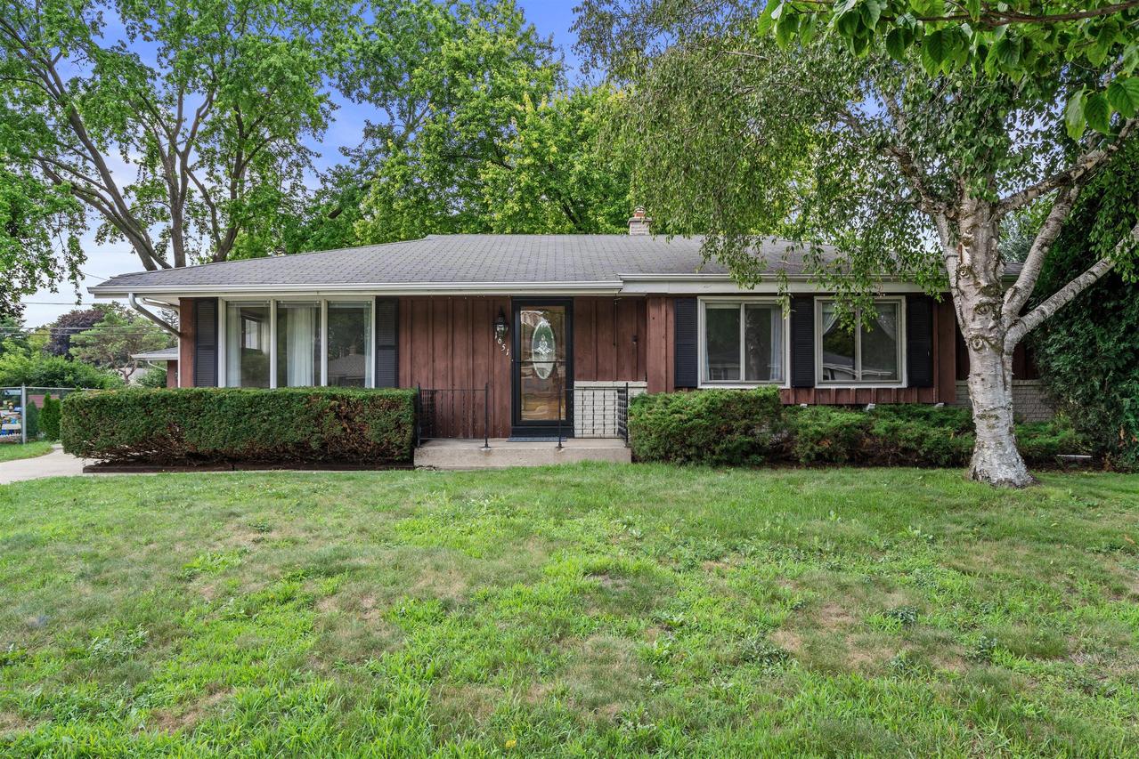 1651 1st Ave, Grafton, WI 53024