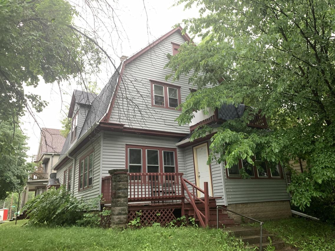 3203 W Vine St #3203A, Milwaukee, WI 53208