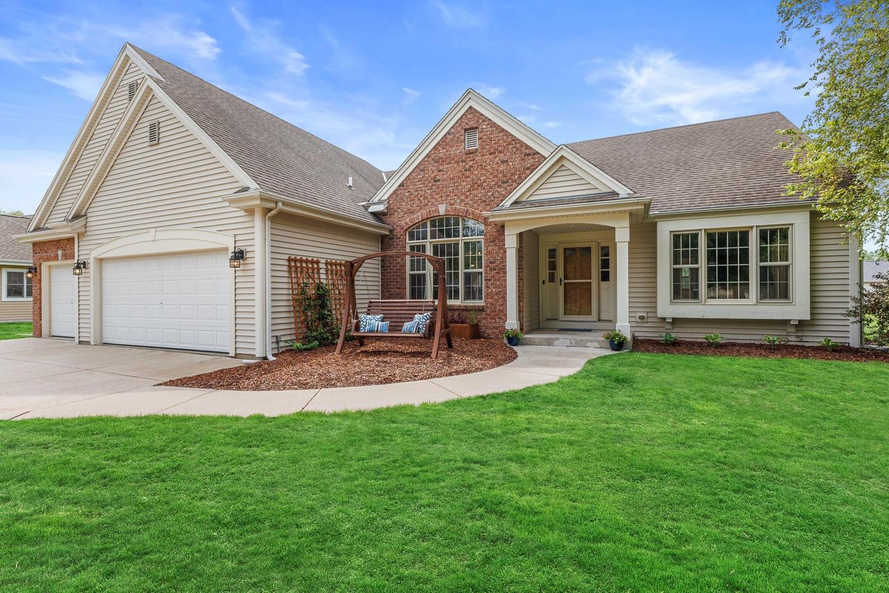 W154S7609 Rain Tree Ct, Muskego, WI 53150