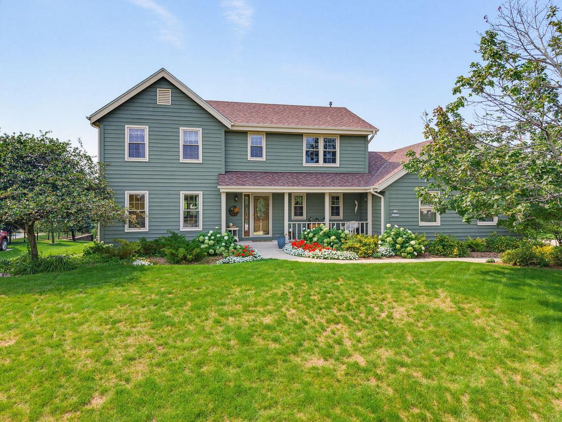 W148N10759 Crabtree Ln, Germantown, WI 53022