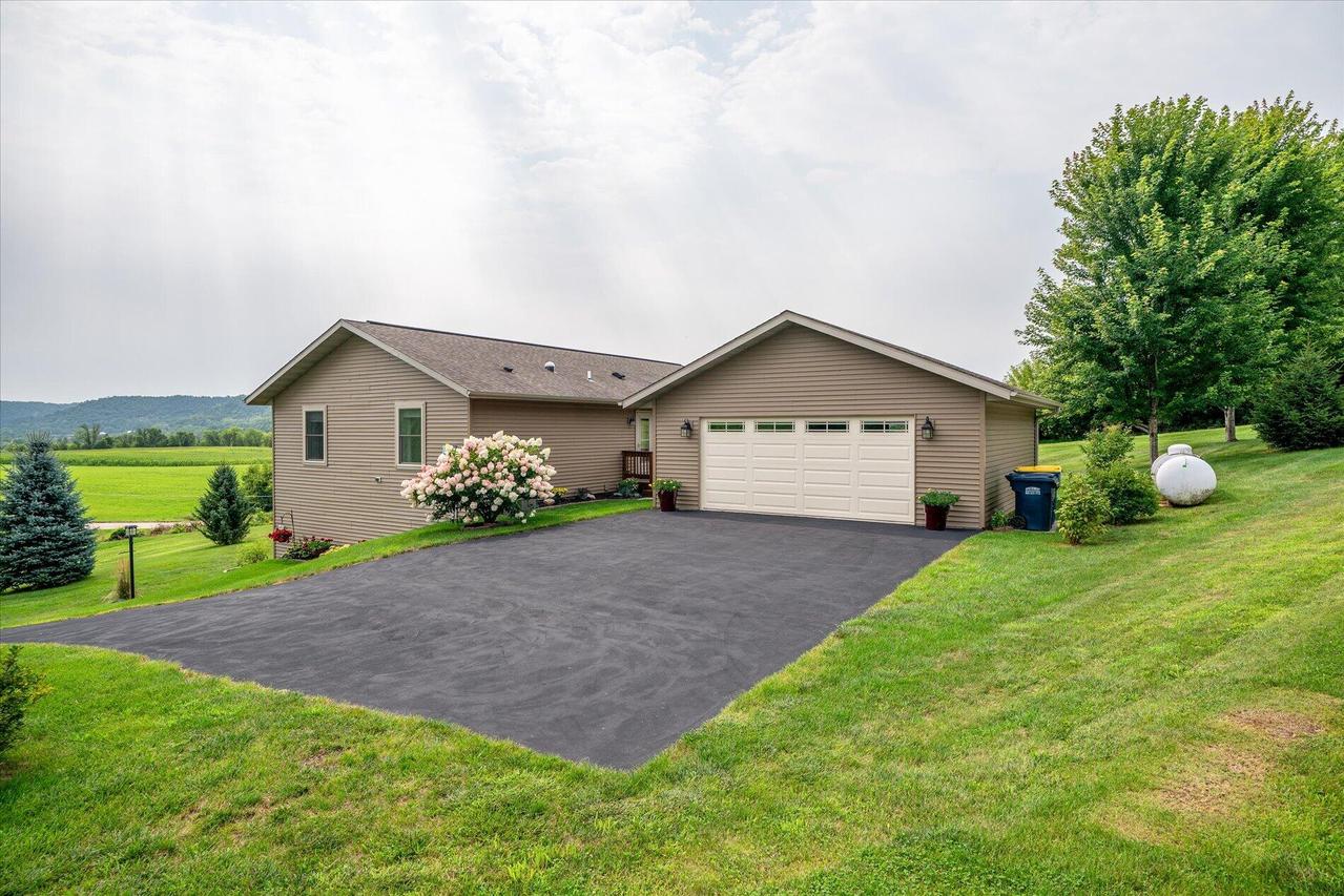 425 Fox Hollow, Stoddard, WI 54658