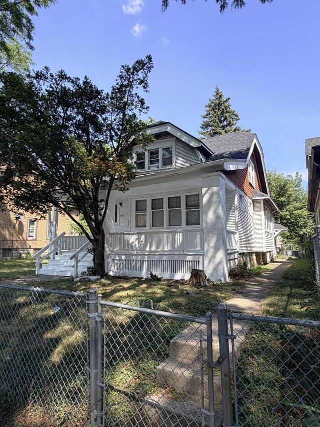 3050 N 24th Pl, Milwaukee, WI 53206