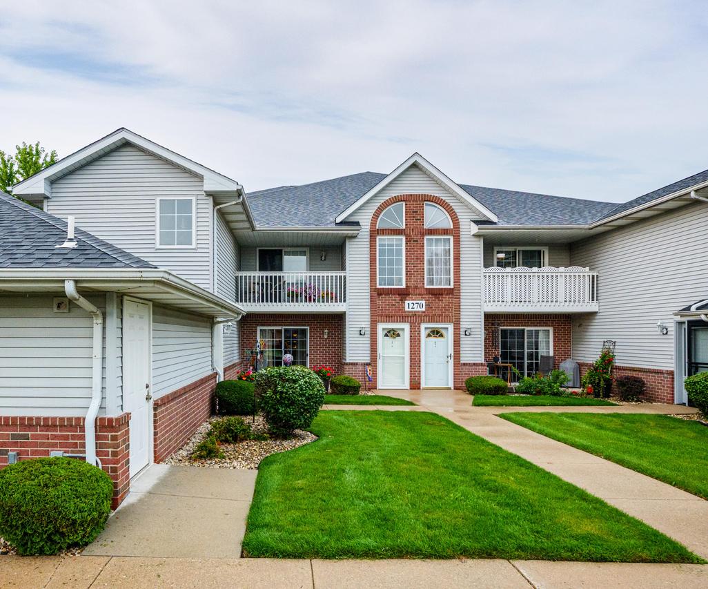 1270 Village Centre Dr #1, Somers, WI 53144
