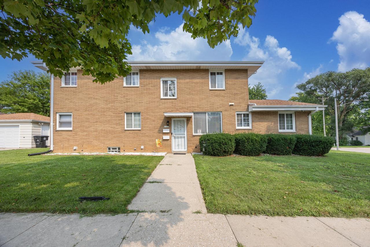 3764 E College Ave #3764A, Cudahy, WI 53110