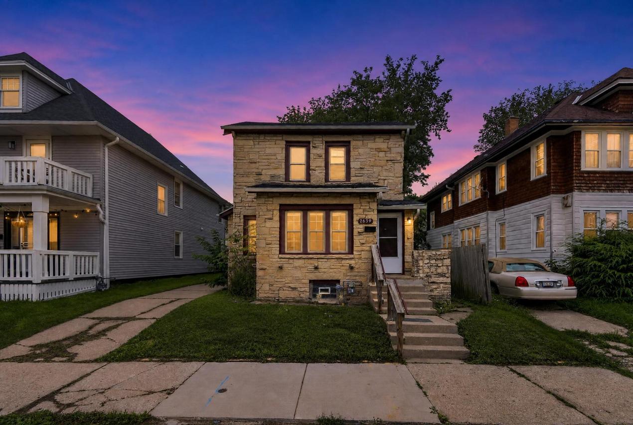 2639 N Hubbard St, Milwaukee, WI 53212