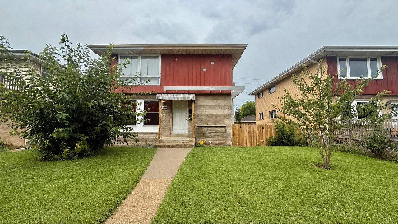 8718 W Hampton Ave #8720, Milwaukee, WI 53225
