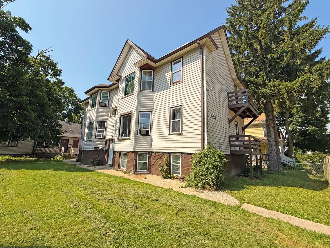1533 Winslow St #1535, Racine, WI 53404