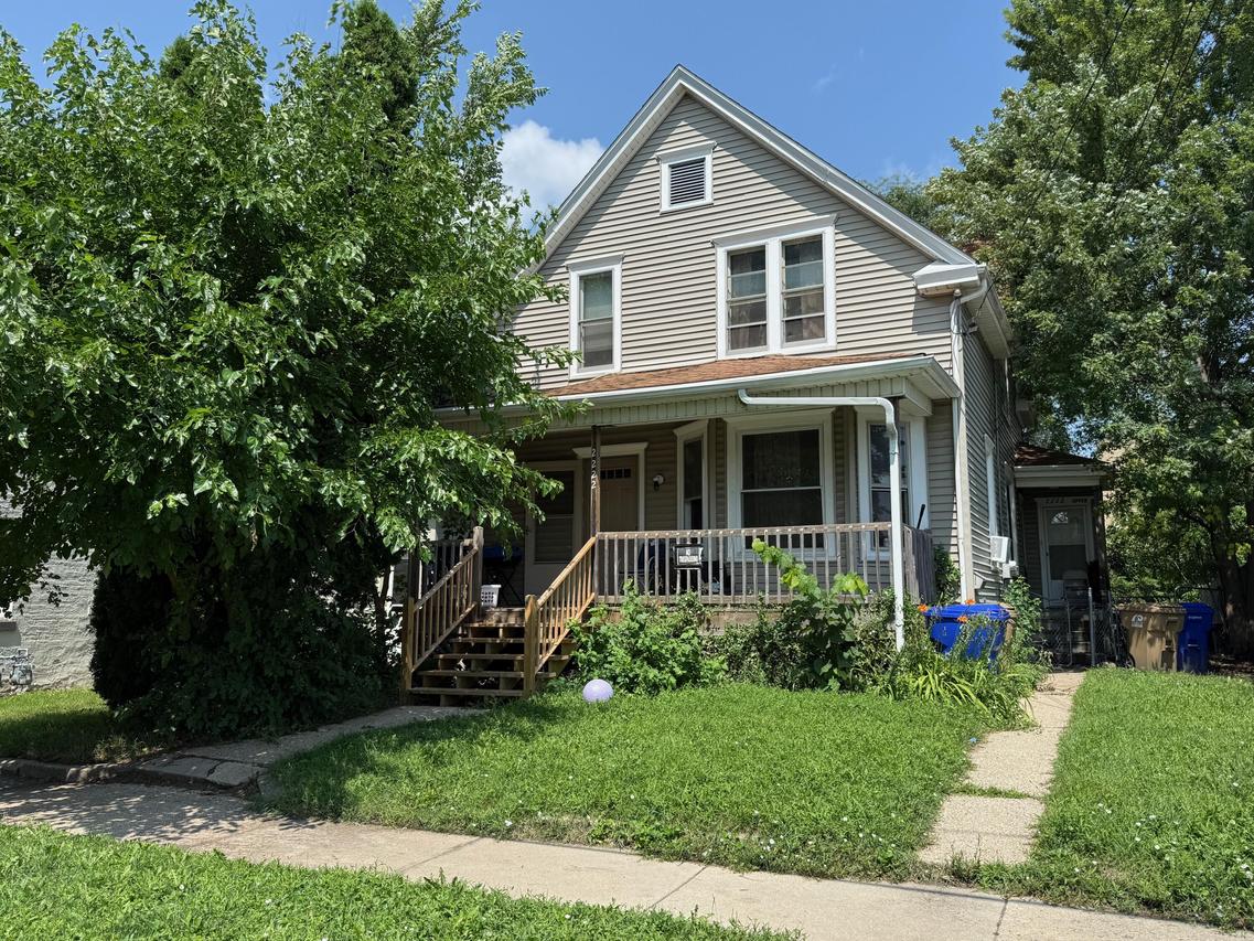2222 53rd St, Kenosha, WI 53140