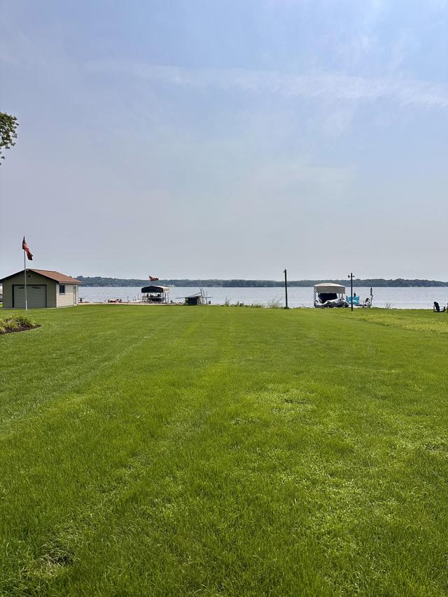 N38W27195 Parkside Rd, Pewaukee, WI 53072