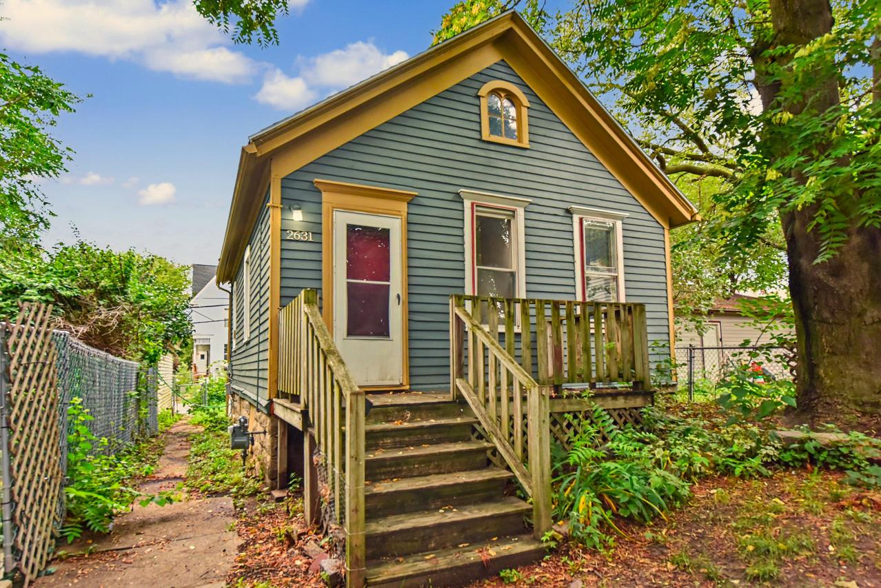 2631 N Booth St, Milwaukee, WI 53212