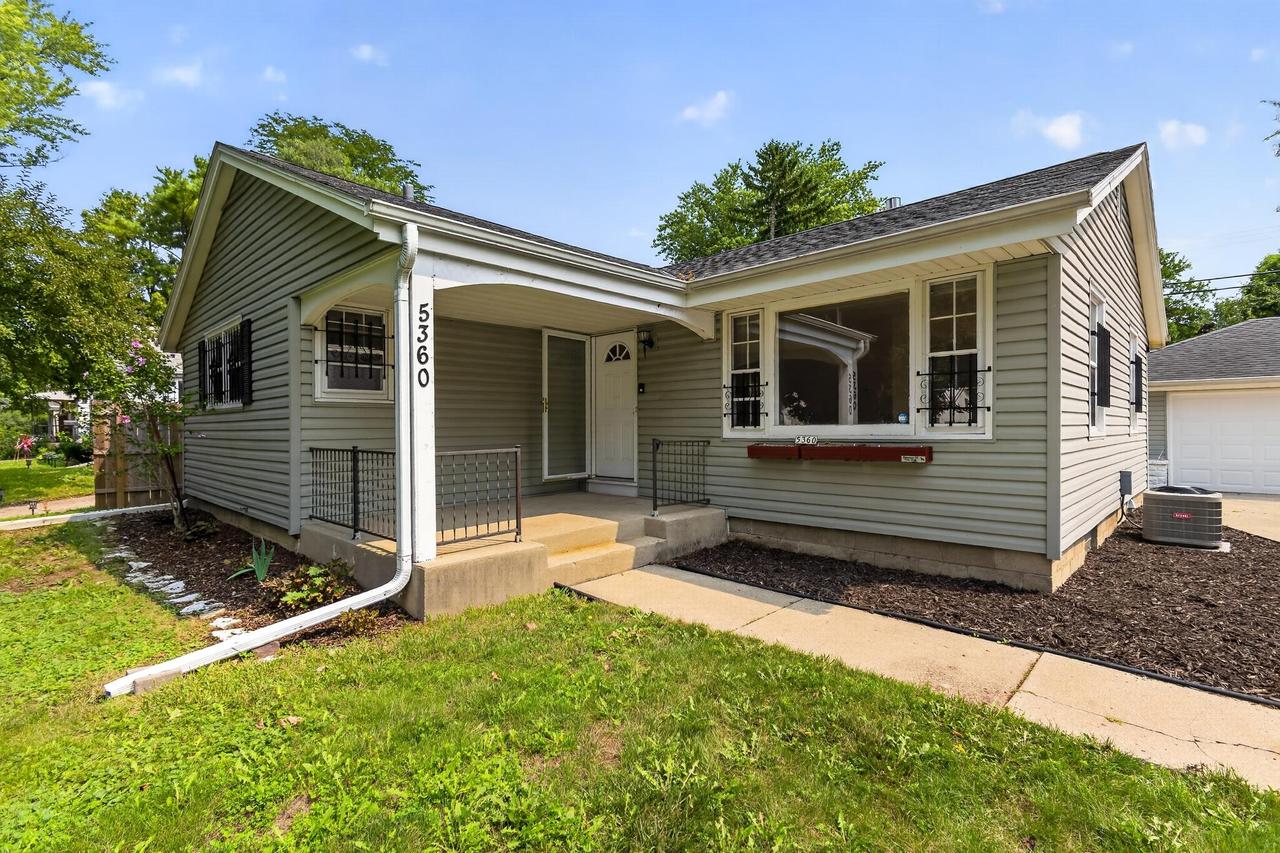 5360 N 107th St, Milwaukee, WI 53225