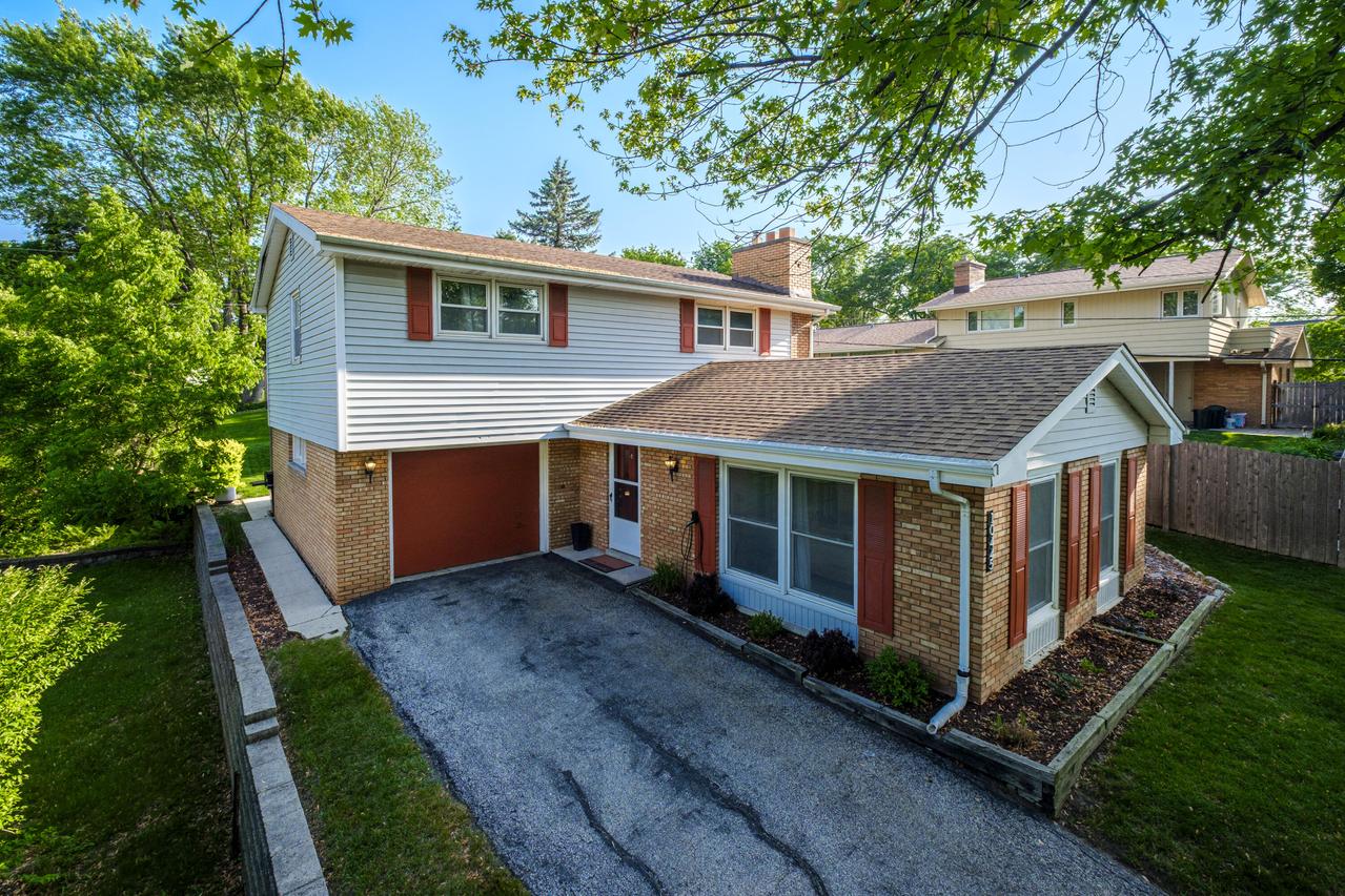 10445 W Concordia Ave, Wauwatosa, WI 53222