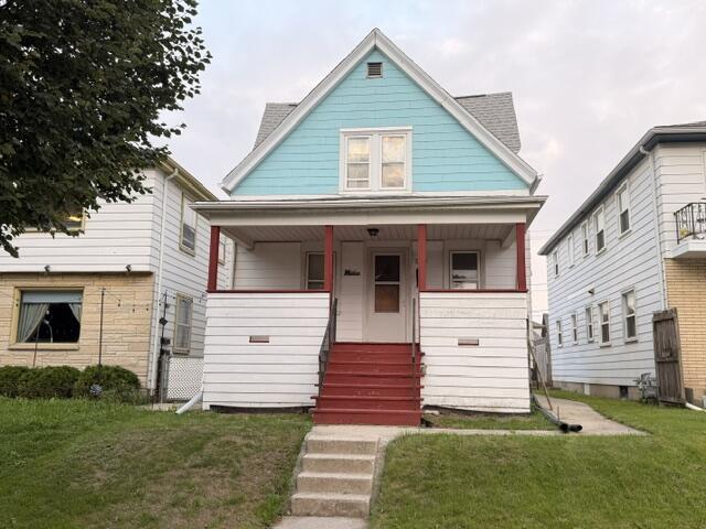 1954 S 69th St, West Allis, WI 53219