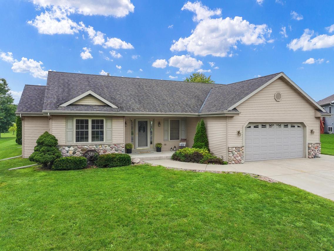 N645 North Ave, Ashippun, WI 53066