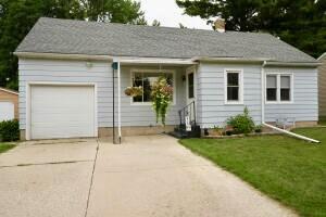 916 Clark St, Watertown, WI 53094