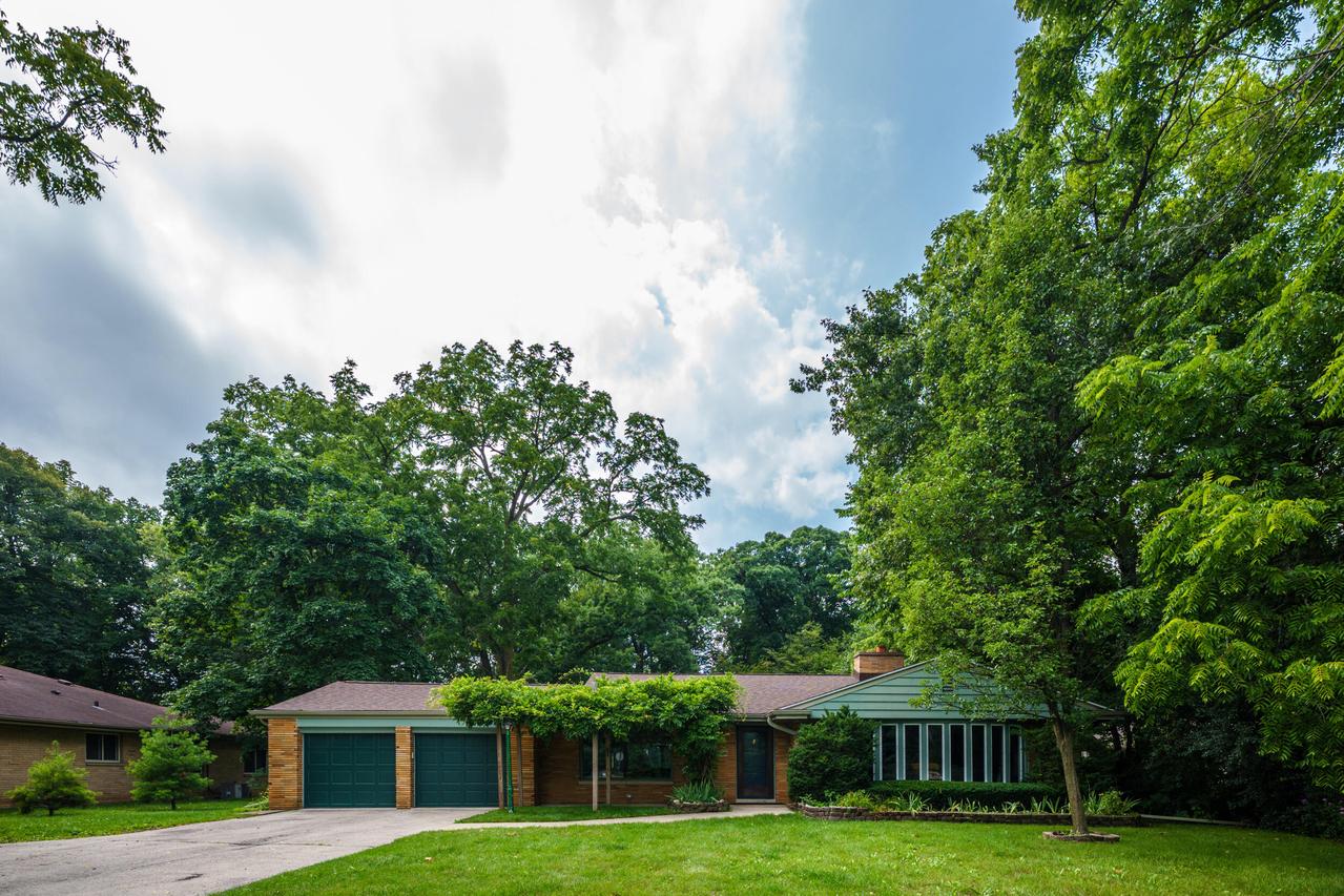 2716 Ole Davidson Rd, Mount Pleasant, WI 53405