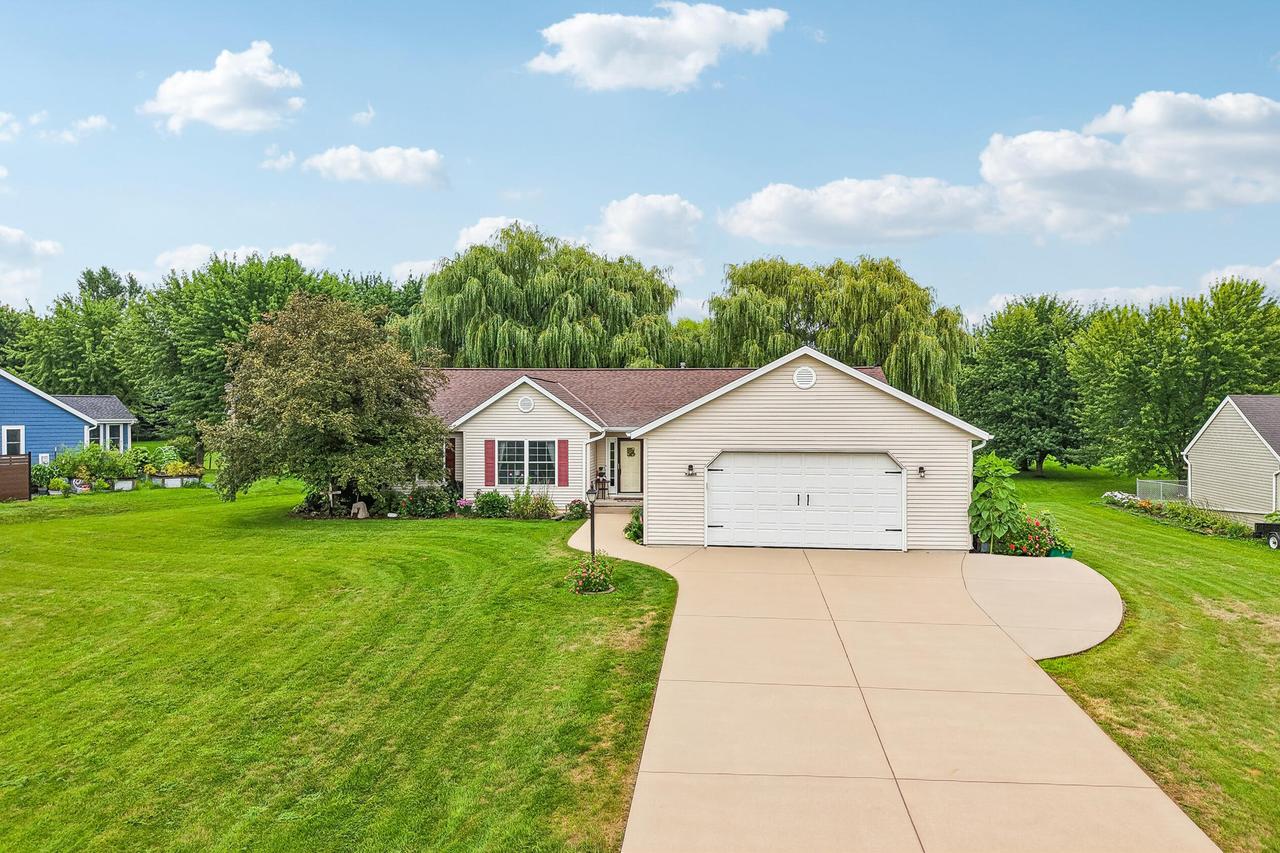W2055 Summer Hill, Sullivan, WI 53137