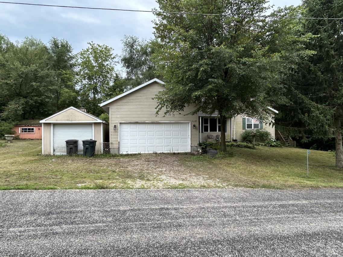 W5123 Wisconsin Dr, Sugar Creek, WI 53121