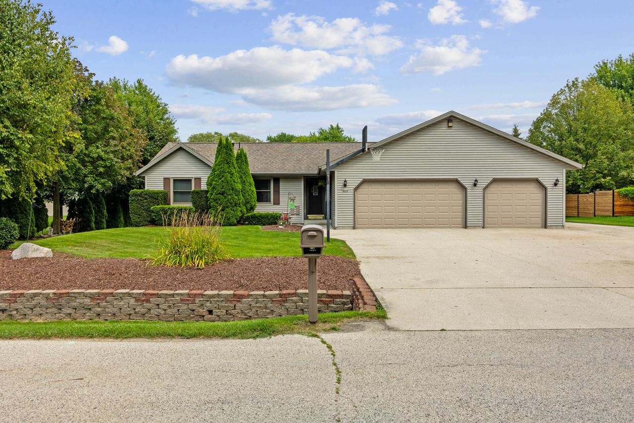 4023 N 52nd St, Sheboygan, WI 53083