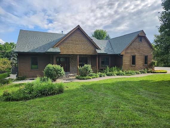 Homes Just Sold That Attend Kettle Moraine Middle School: August 11th to August 17th