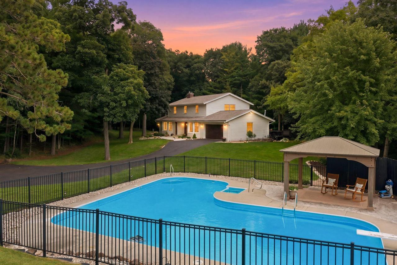 W342S4524 Moraine Hills, Ottawa, WI 53118