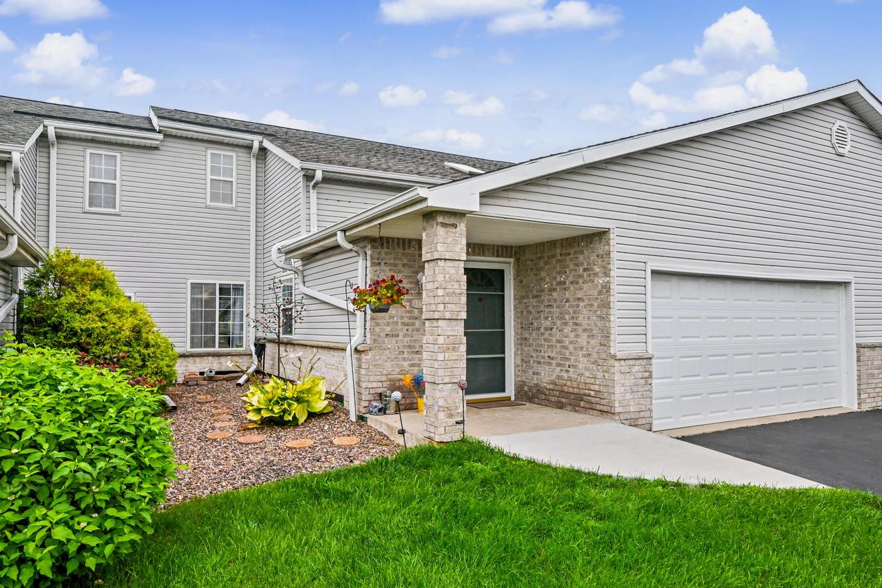 3484 W Sycamore St, Franklin, WI 53132
