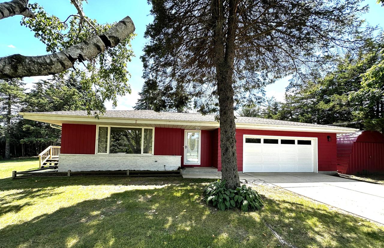 6925 Sunset Rd, Sheboygan, WI 53044