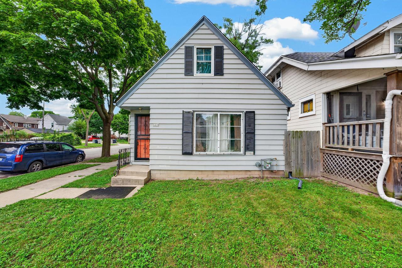 5376 N 38th St, Milwaukee, WI 53209