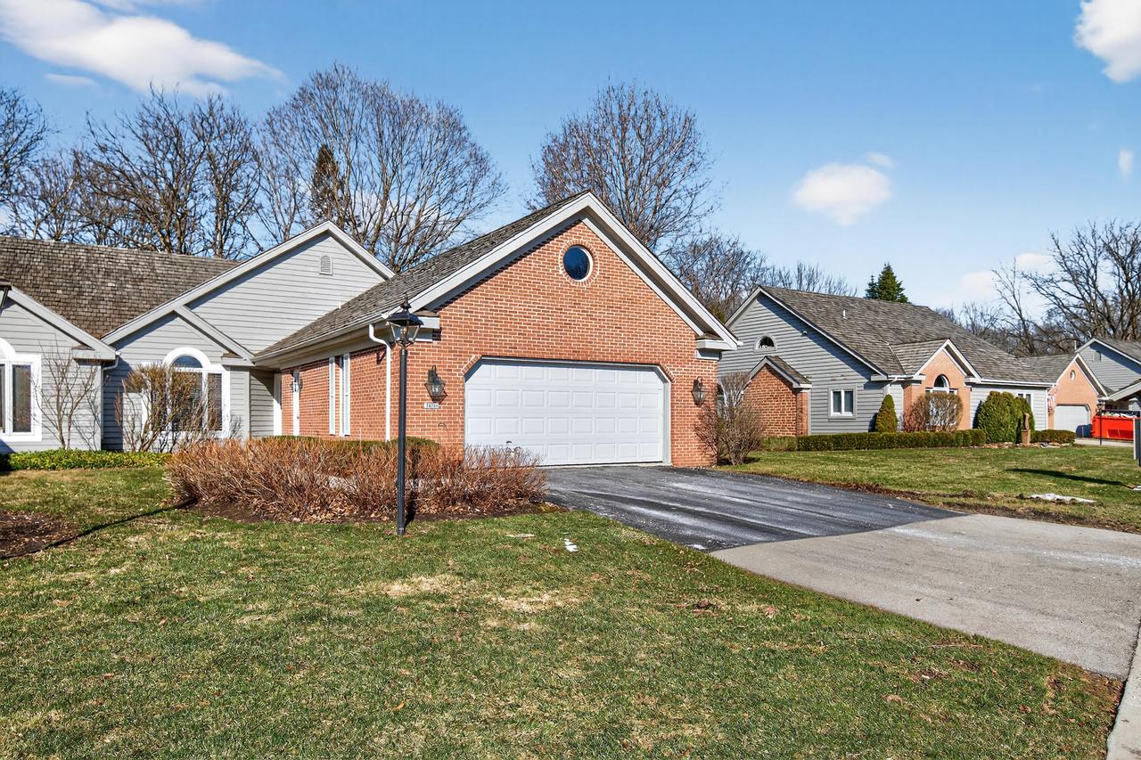 2415 Walnut Grove #B, Brookfield, WI 53005