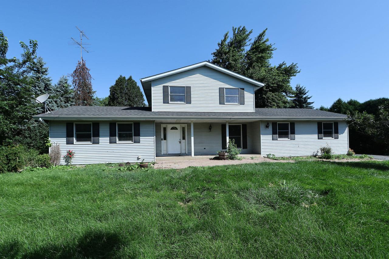 4600 Springbrook Rd, Pleasant Prairie, WI 53158