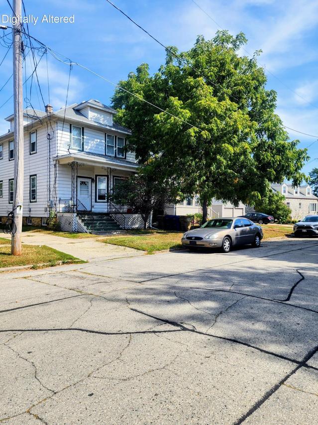 516 46th St, Kenosha, WI 53140