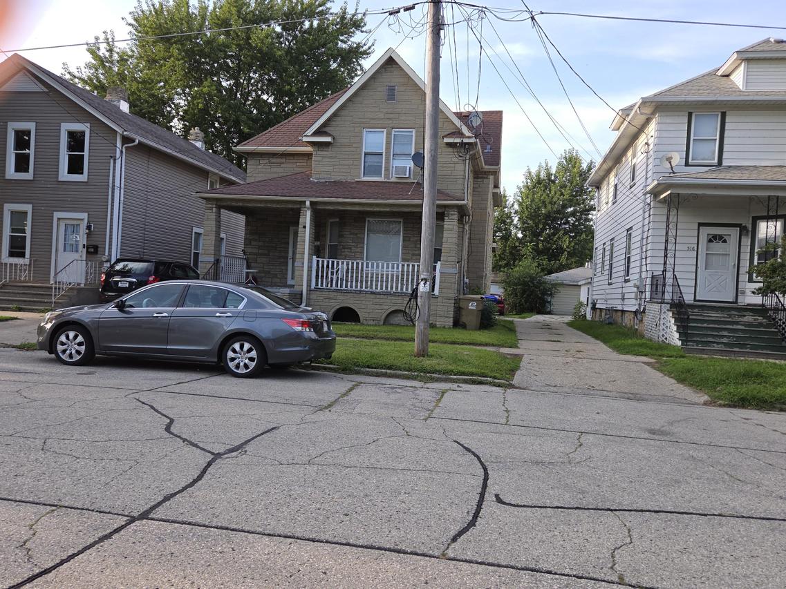 602 46th St, Kenosha, WI 53140