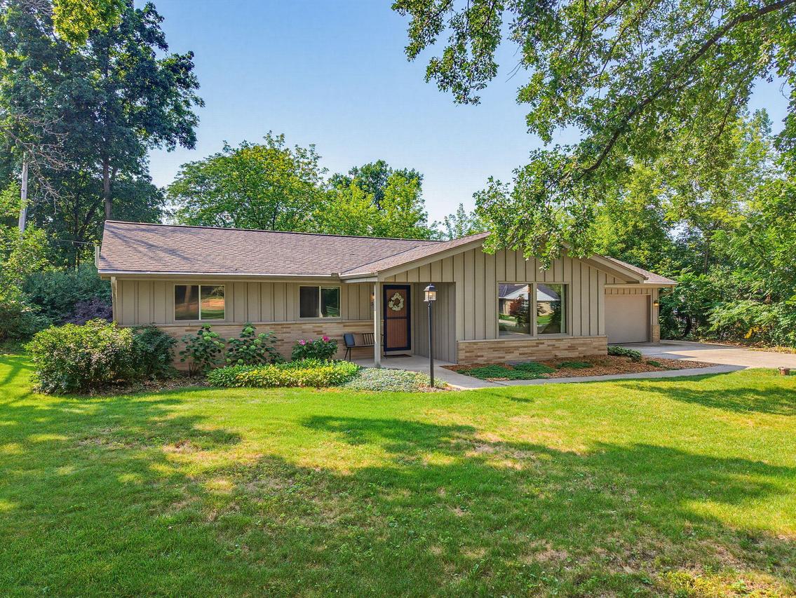 345 S Beaumont Ave, Brookfield, WI 53005