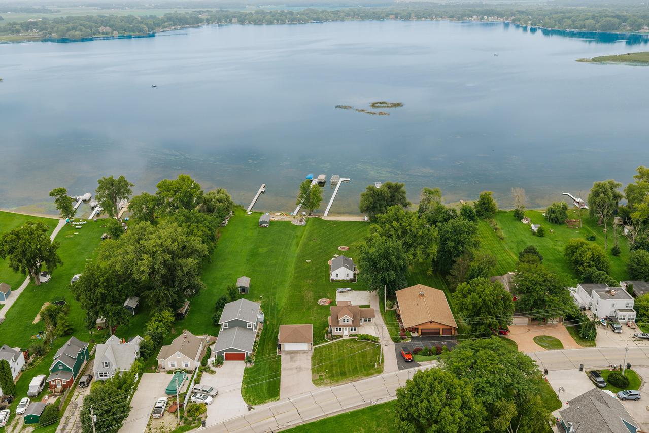 25805 W Loomis Rd, Norway, WI 53185