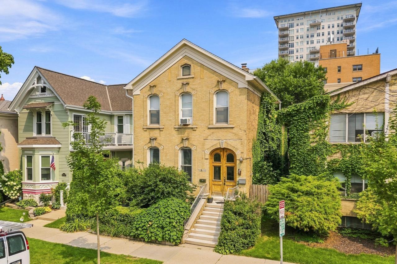 1308 N Astor St., Milwaukee, WI 53202