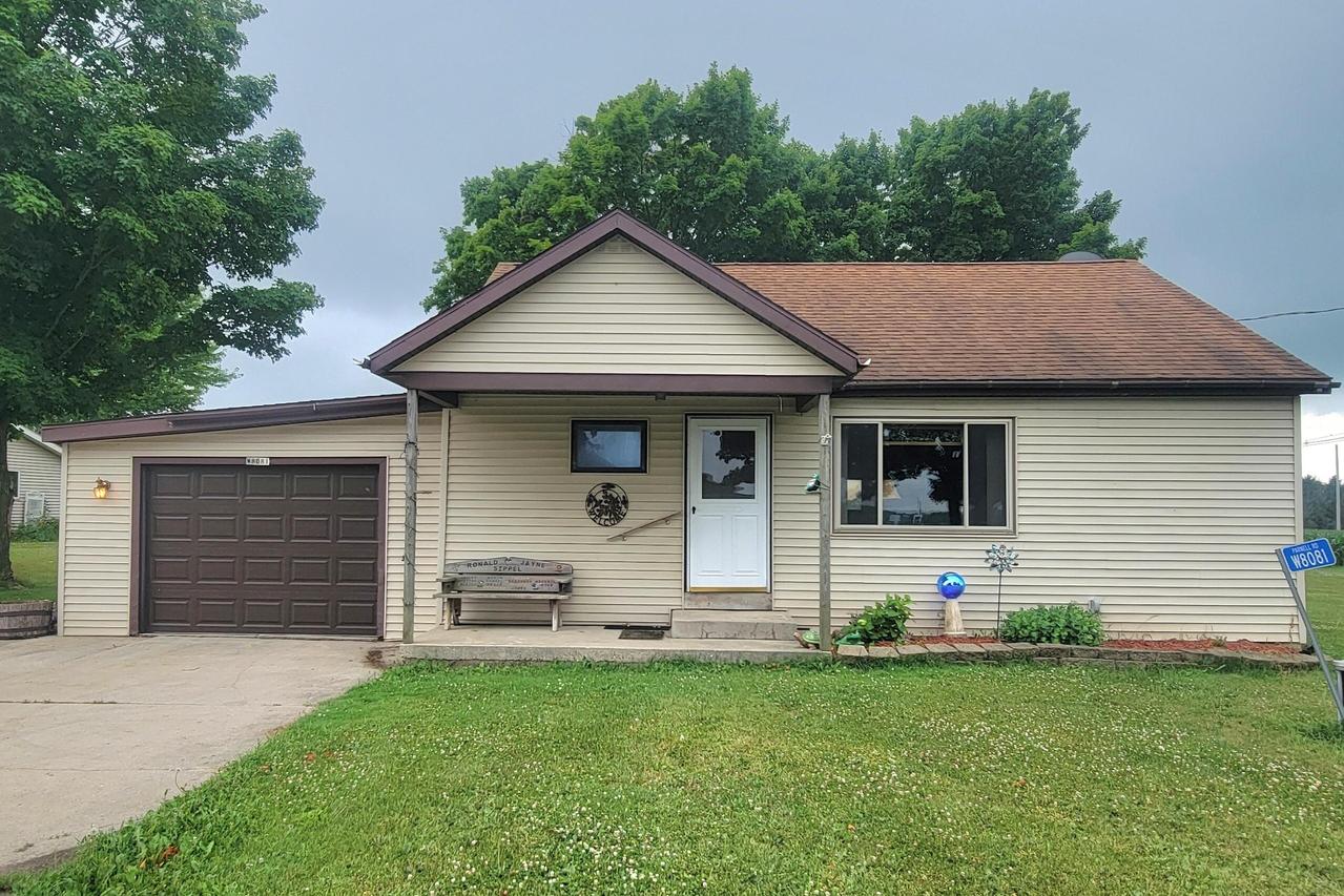 W8081 Parnell Rd, Mitchell, WI 53011