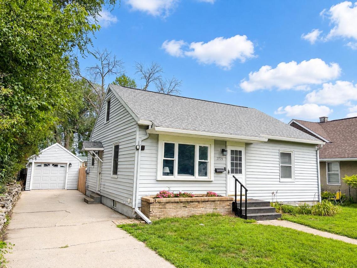 2159 Farnam St, La Crosse, WI 54601