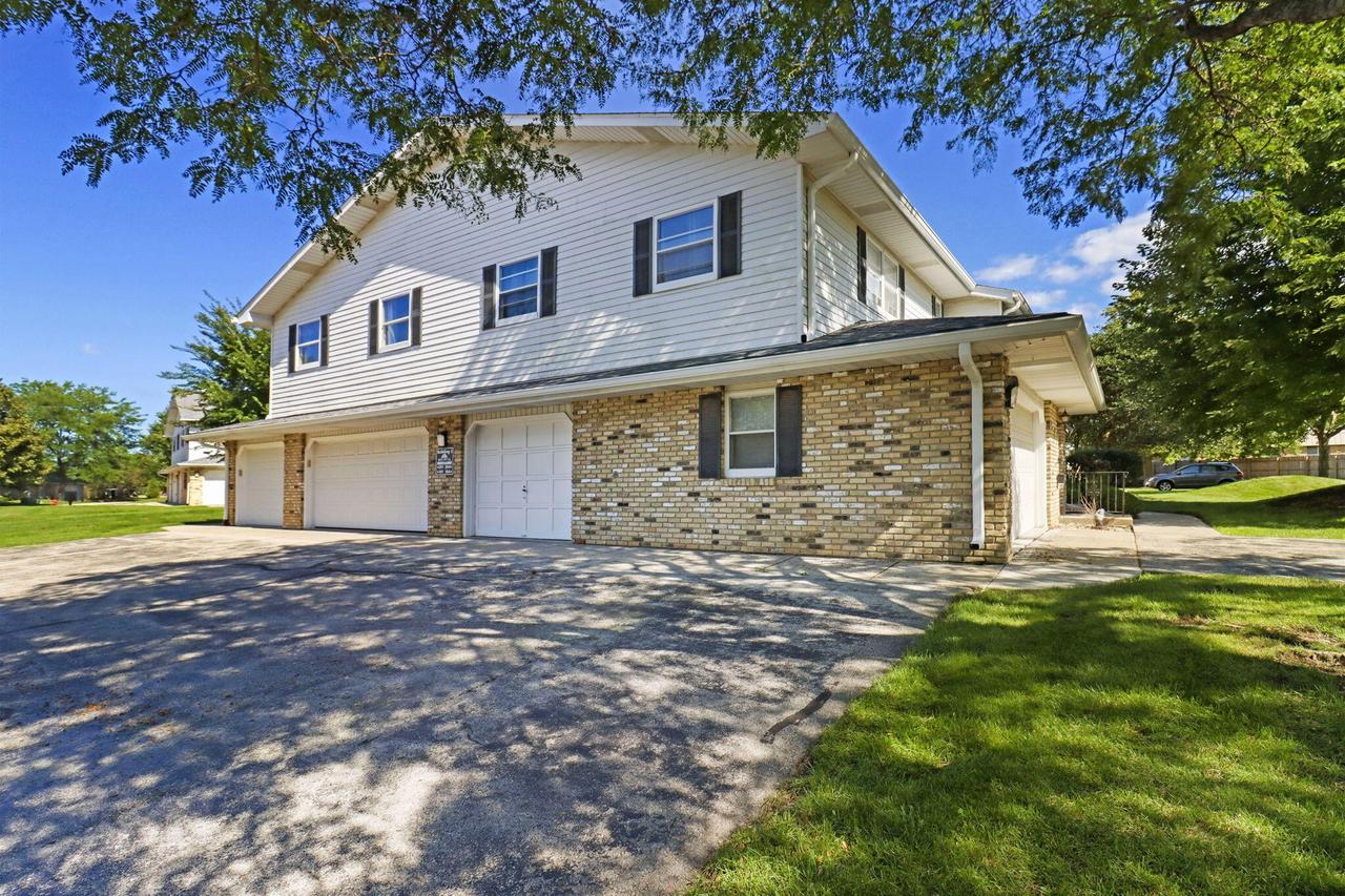 8631 31st Ct #104, Kenosha, WI 53142