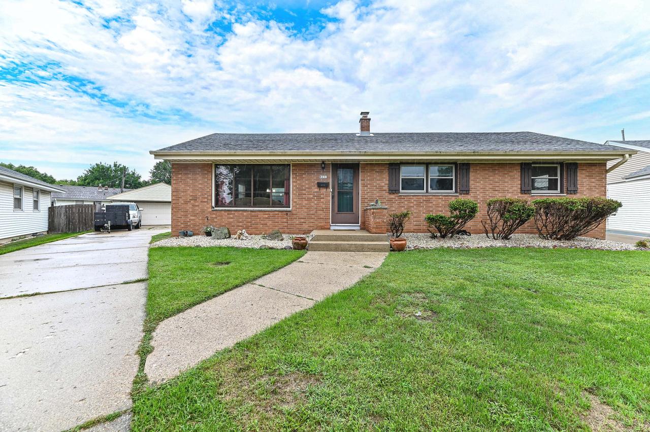 8231 W New Jersey Ave, Milwaukee, WI 53220