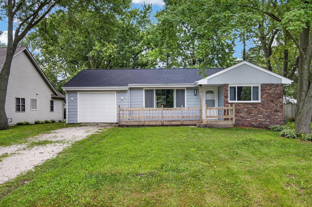 917 111th St, Pleasant Prairie, WI 53158