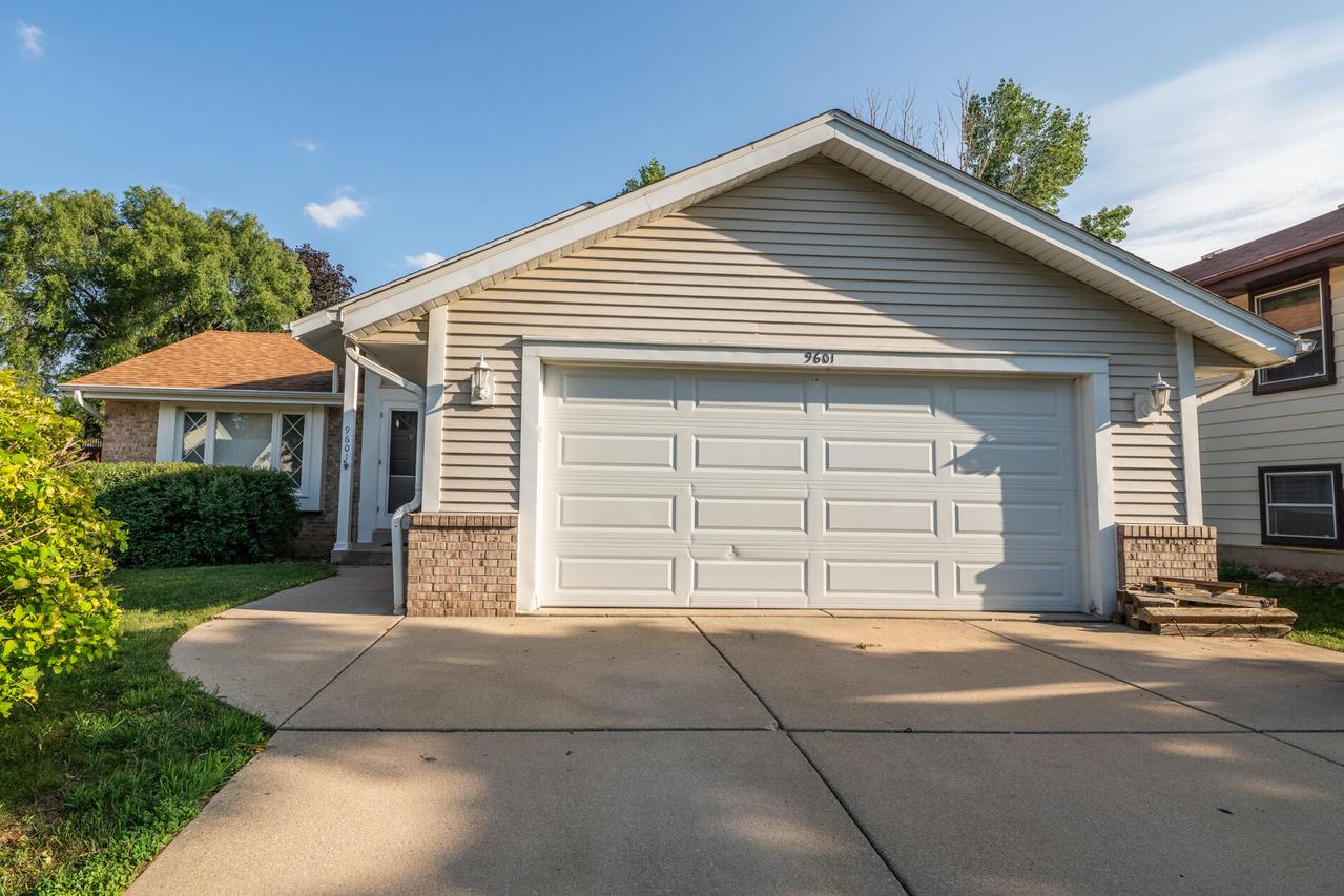 9601 W Darnel Ave, Milwaukee, WI 53224