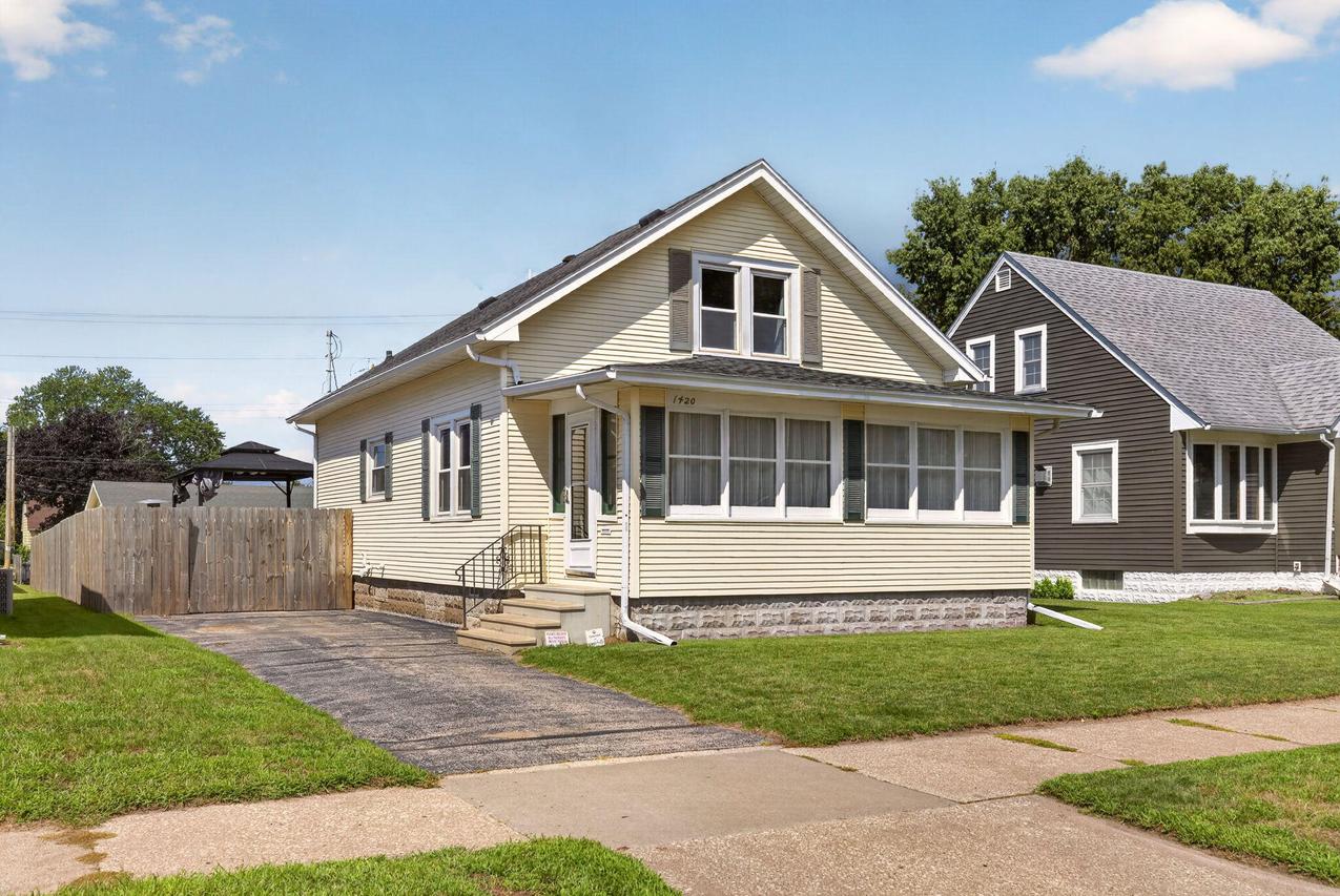 1420 19th St, La Crosse, WI 54601
