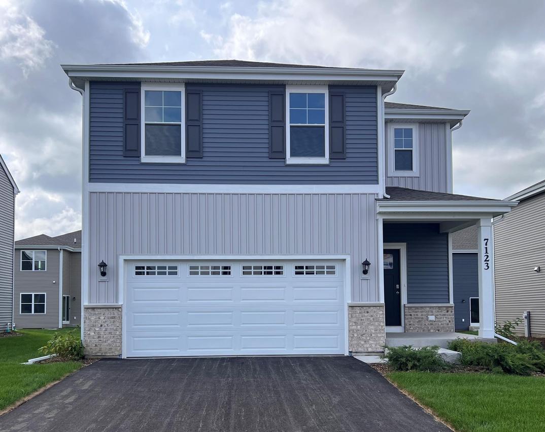7123 Oakmont Rd, Mount Pleasant, WI 53403