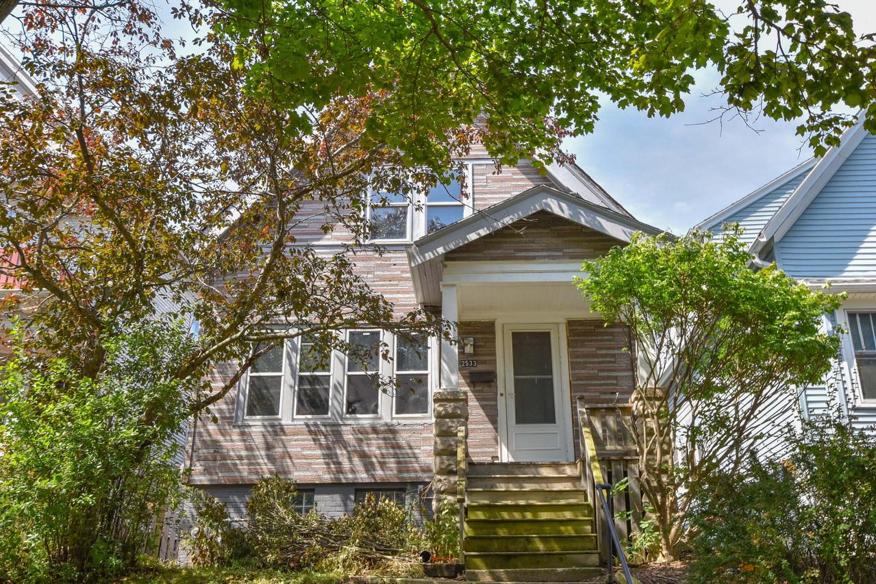 2533 N Fratney St, Milwaukee, WI 53212