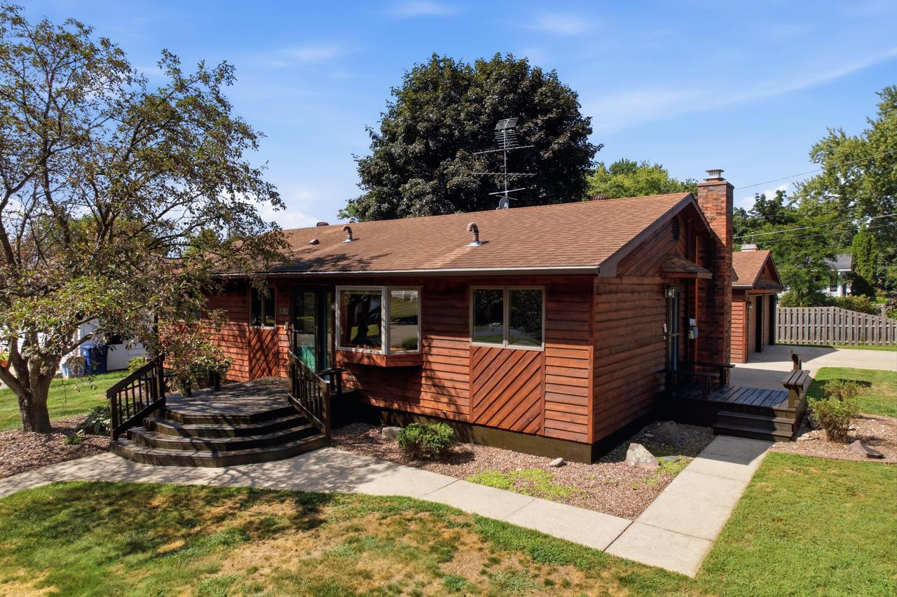 910 Charles Dr, Sparta, WI 54656