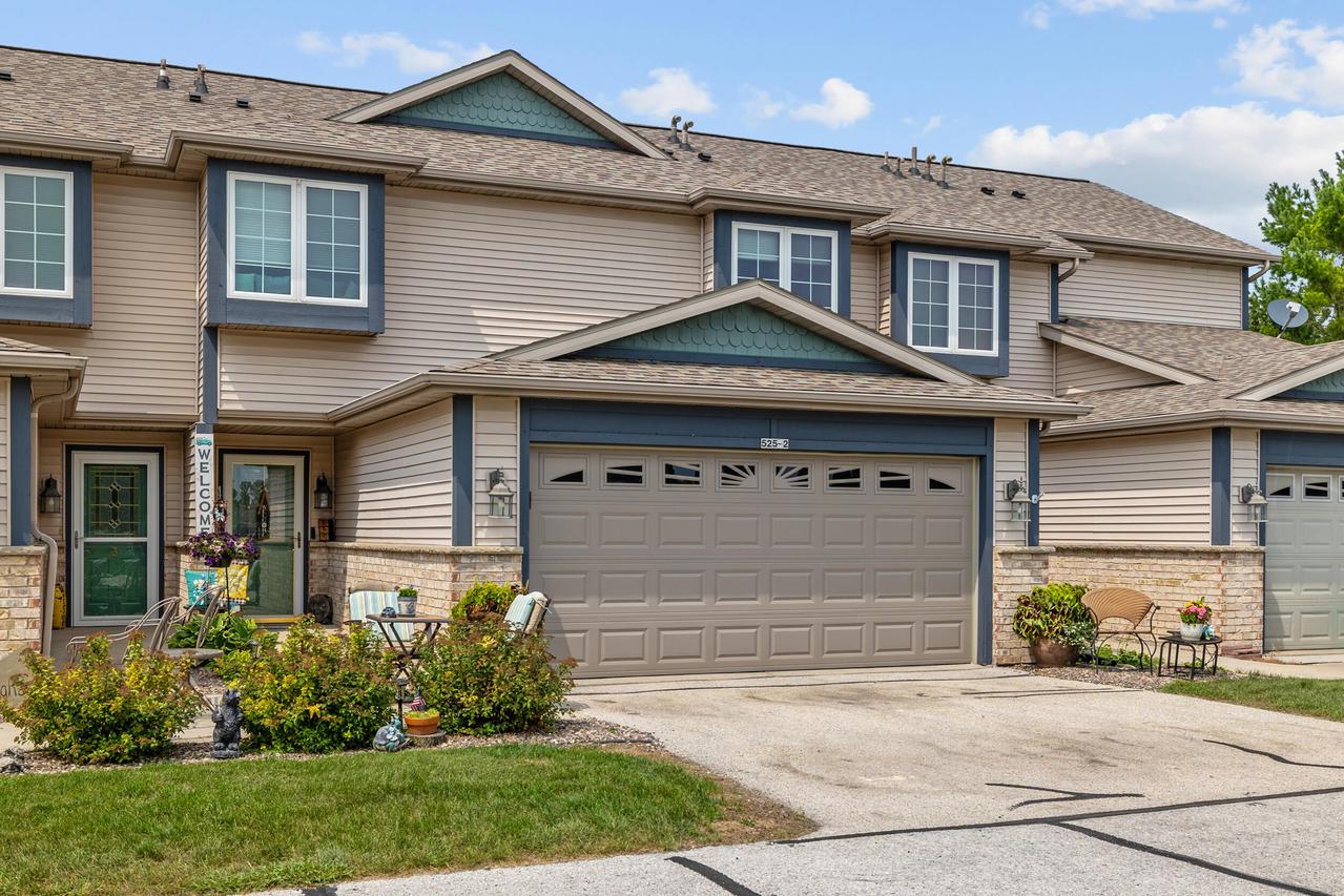 525 Bluebill Ln #2, Sheboygan Falls, WI 53085