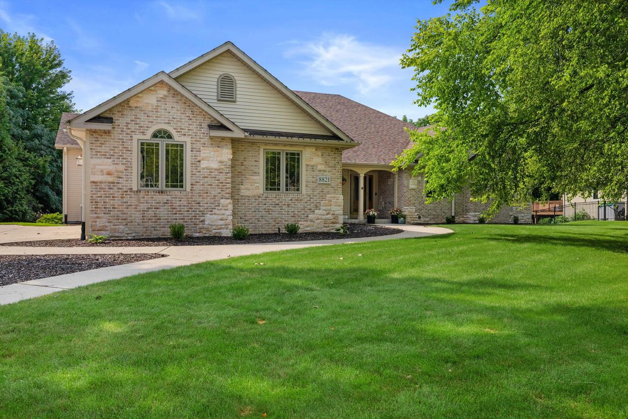 8821 Shadowood Trl, Mount Pleasant, WI 53406