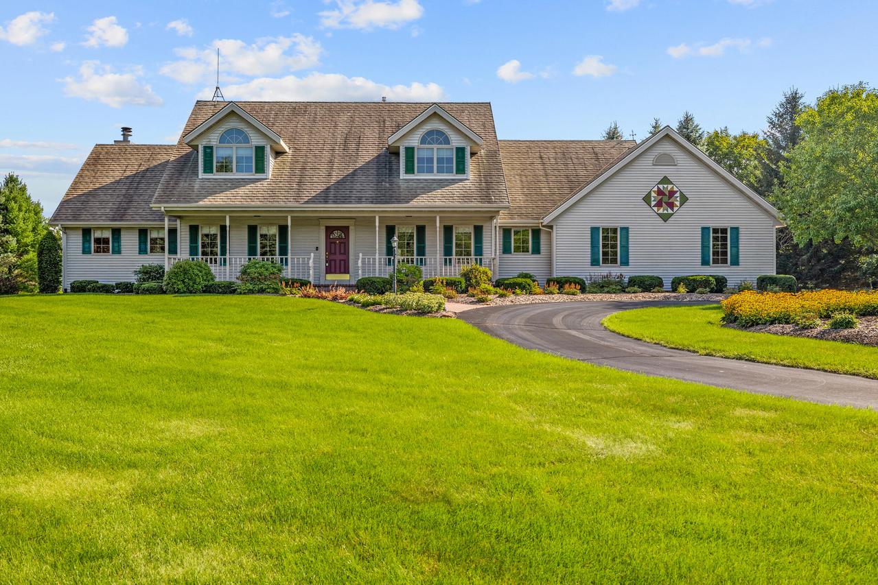 W1341 W Town Line Rd, Holland, WI 53070